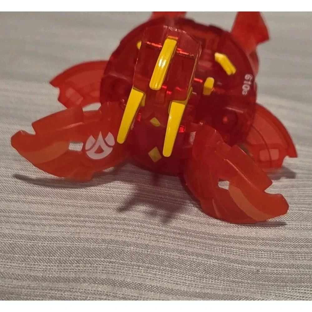 Bakugan Pyrus Translucent Cross Dragonoid 610g